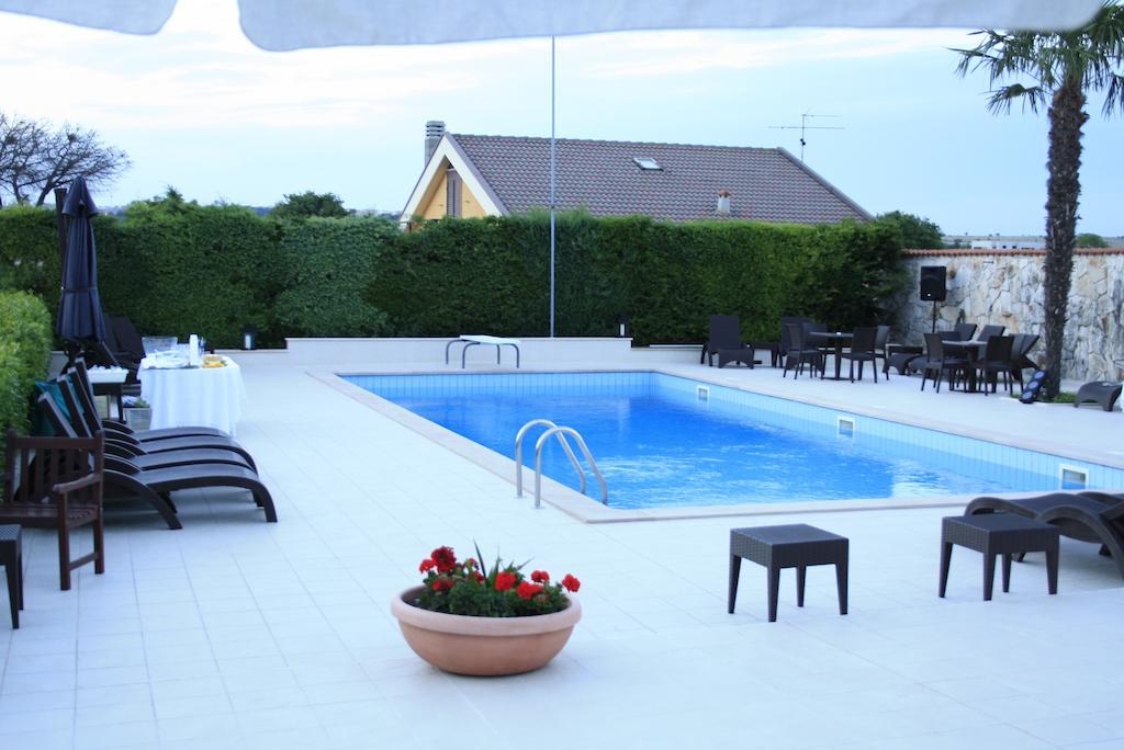Villa Genny Altamura Exteriör bild