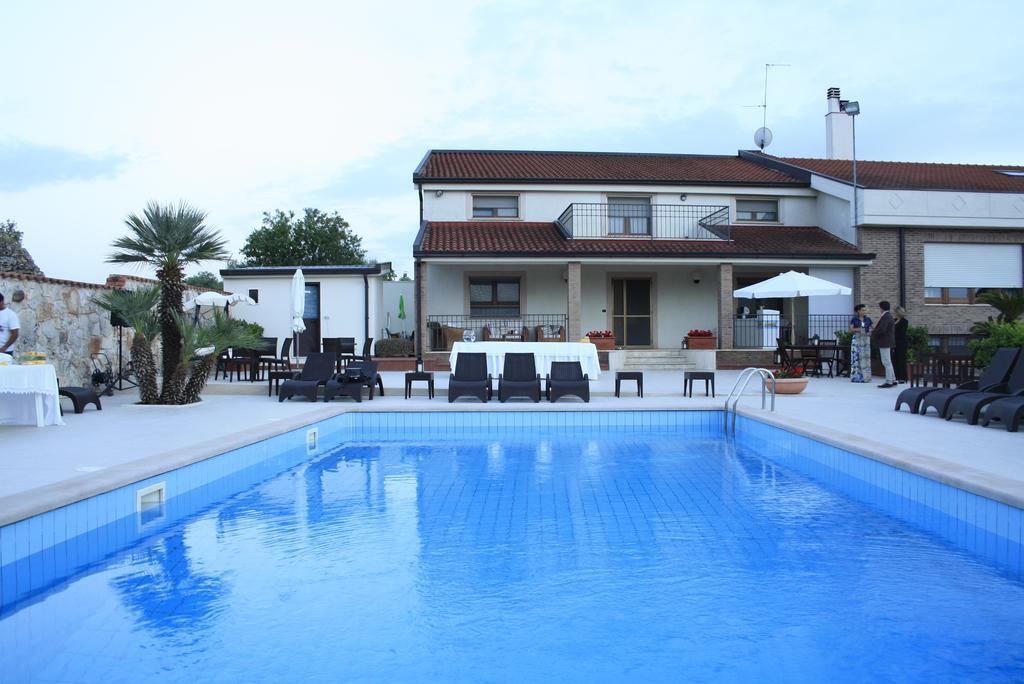 Villa Genny Altamura Exteriör bild
